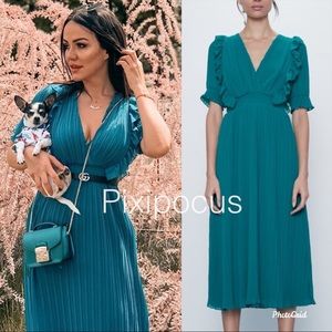NWT Zara Pleated Midi Dress Emerald Puff Sleeves